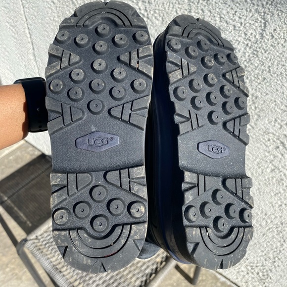 UGG Kids Faux Sherpa Top Insulated Liner Waterproof Winter Snow Boots Size 2 - Picture 8 of 8